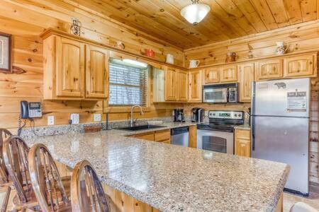The Great Escape - Min From Parkway With Hot Tub Villa Gatlinburg Eksteriør billede